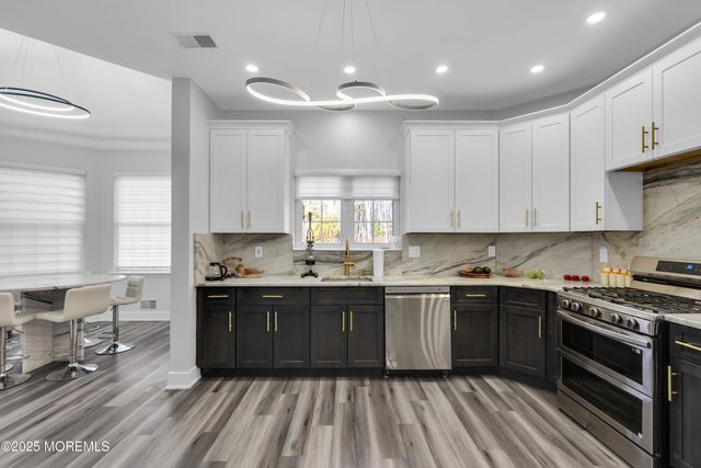 9 Dominion Drive, Jackson, NJ 08527