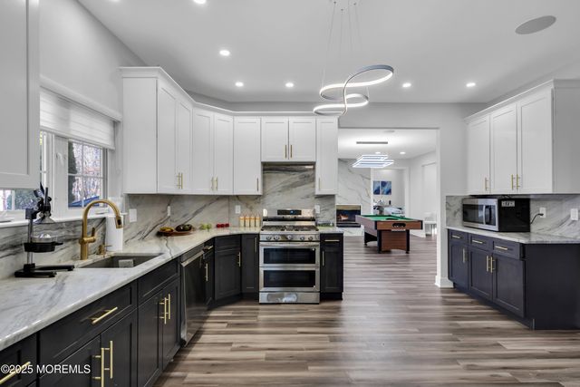 9 Dominion Drive, Jackson, NJ 08527