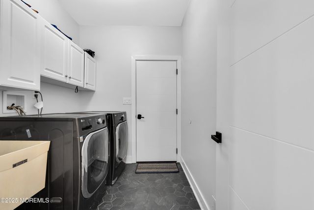 9 Dominion Drive, Jackson, NJ 08527