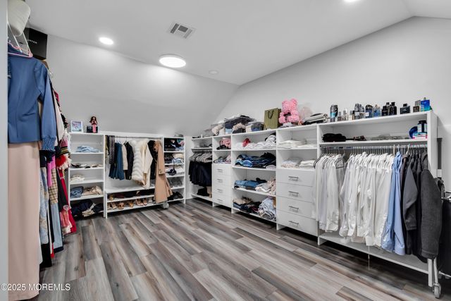 9 Dominion Drive, Jackson, NJ 08527