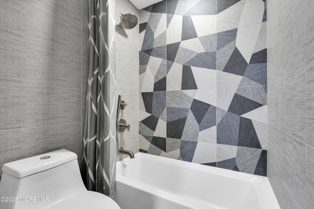 9 Dominion Drive, Jackson, NJ 08527