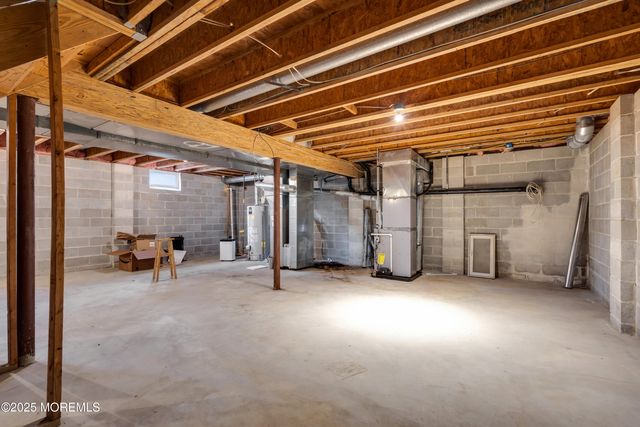 9 Dominion Drive, Jackson, NJ 08527