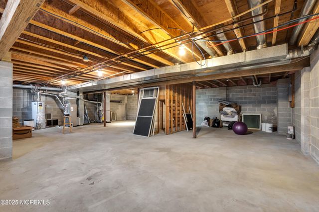 9 Dominion Drive, Jackson, NJ 08527