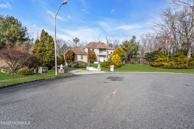 9 Dominion Drive, Jackson, NJ 08527