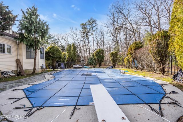 9 Dominion Drive, Jackson, NJ 08527