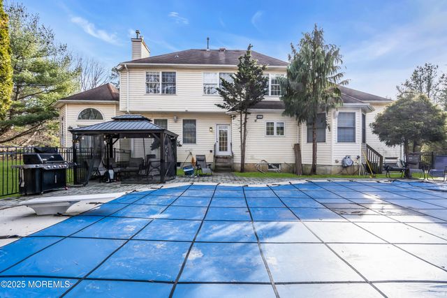 9 Dominion Drive, Jackson, NJ 08527