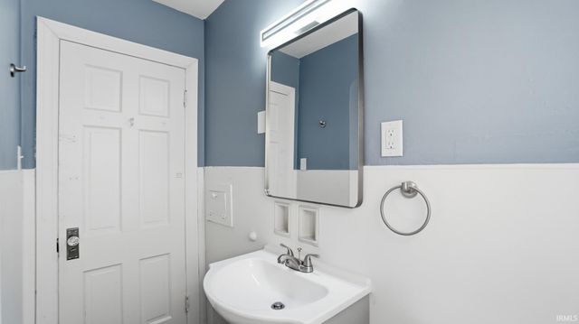 4105 Smith Street, Fort Wayne, IN 46806