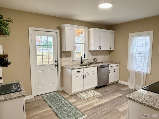 1717 Whitney Avenue, Niagara Falls, NY 14301