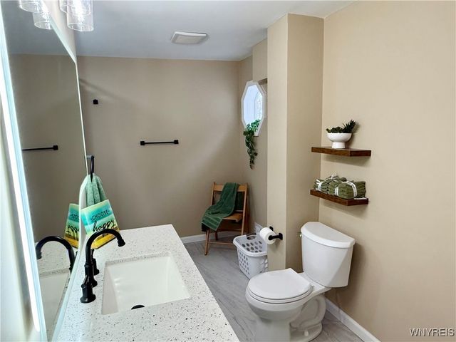 1717 Whitney Avenue, Niagara Falls, NY 14301