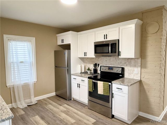 1717 Whitney Avenue, Niagara Falls, NY 14301