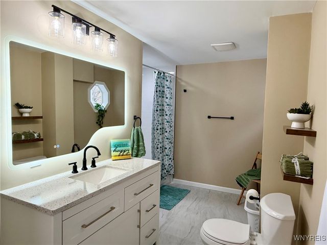 1717 Whitney Avenue, Niagara Falls, NY 14301