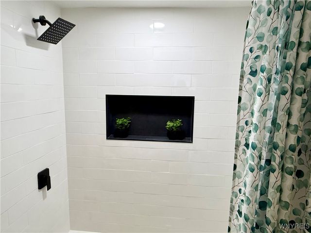 1717 Whitney Avenue, Niagara Falls, NY 14301