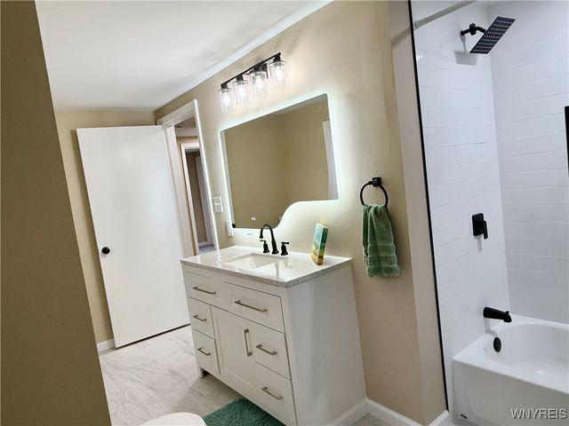 1717 Whitney Avenue, Niagara Falls, NY 14301