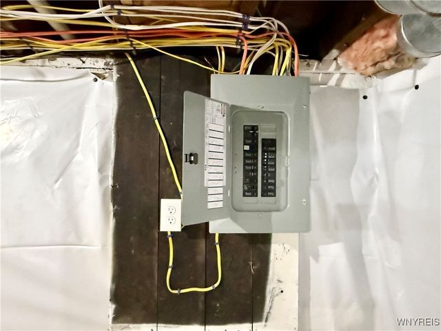 1717 Whitney Avenue, Niagara Falls, NY 14301