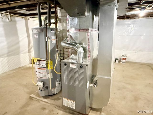 1717 Whitney Avenue, Niagara Falls, NY 14301