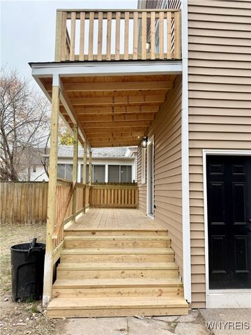 1717 Whitney Avenue, Niagara Falls, NY 14301