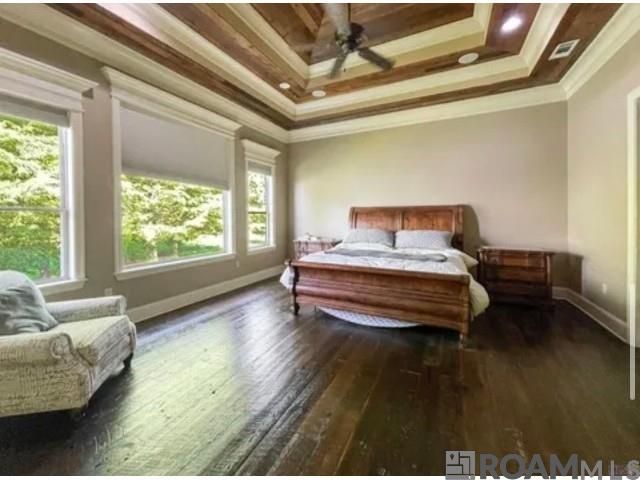 8979 Carriagewood Estates Dr, Saint George, LA 70817