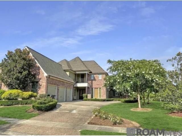 8979 Carriagewood Estates Dr, Saint George, LA 70817