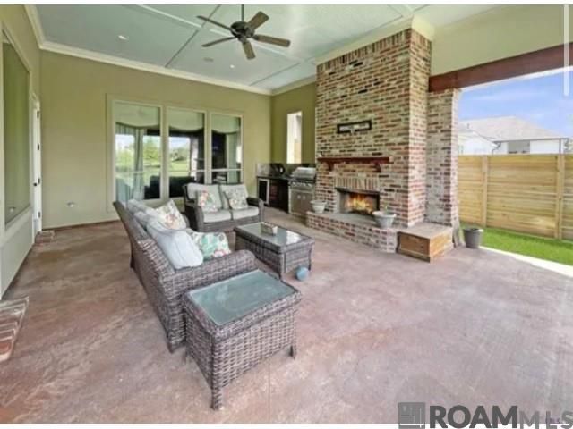 8979 Carriagewood Estates Dr, Saint George, LA 70817