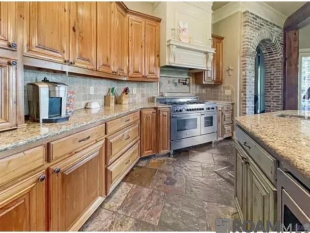 8979 Carriagewood Estates Dr, Saint George, LA 70817