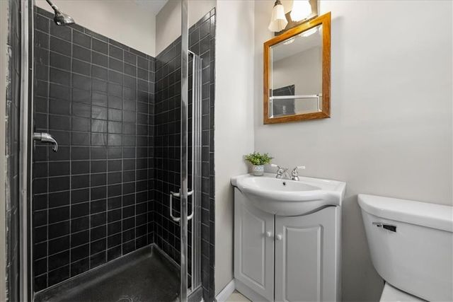 10116 W 52 Terrace, Merriam, KS 66203