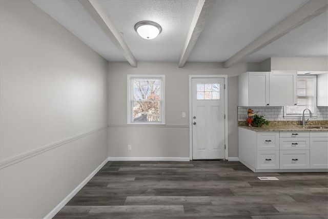 10116 W 52 Terrace, Merriam, KS 66203