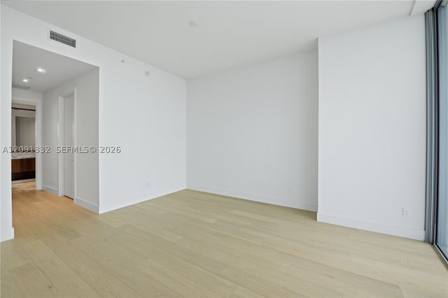 175 SE 25th Rd 3302, Miami, FL 33129