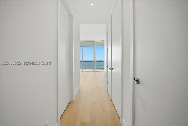 175 SE 25th Rd 3302, Miami, FL 33129