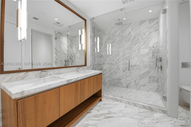 175 SE 25th Rd 3302, Miami, FL 33129