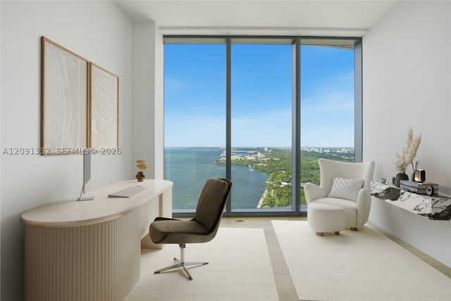 175 SE 25th Rd 3302, Miami, FL 33129