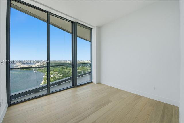 175 SE 25th Rd 3302, Miami, FL 33129