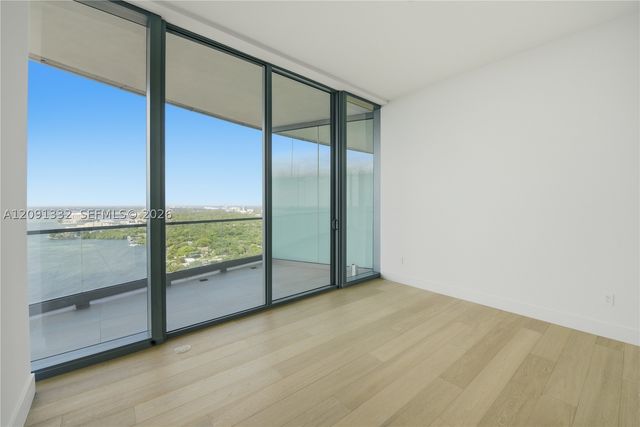 175 SE 25th Rd 3302, Miami, FL 33129