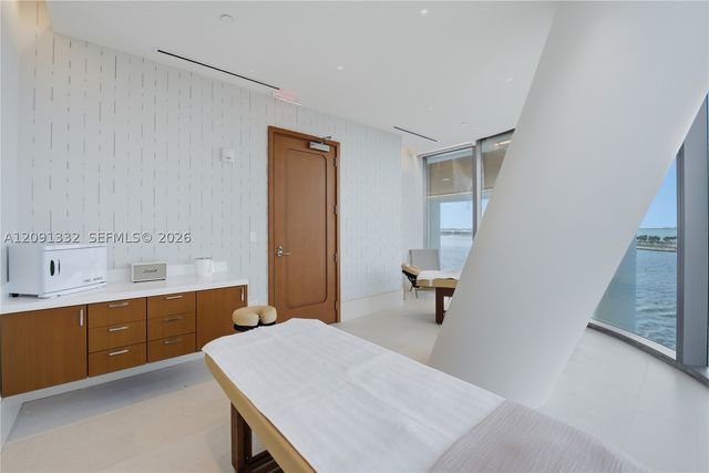 175 SE 25th Rd 3302, Miami, FL 33129