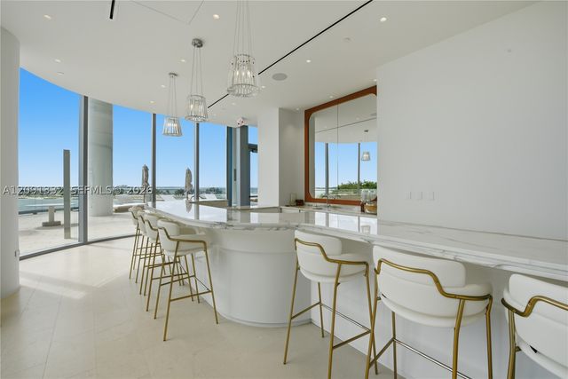 175 SE 25th Rd 3302, Miami, FL 33129