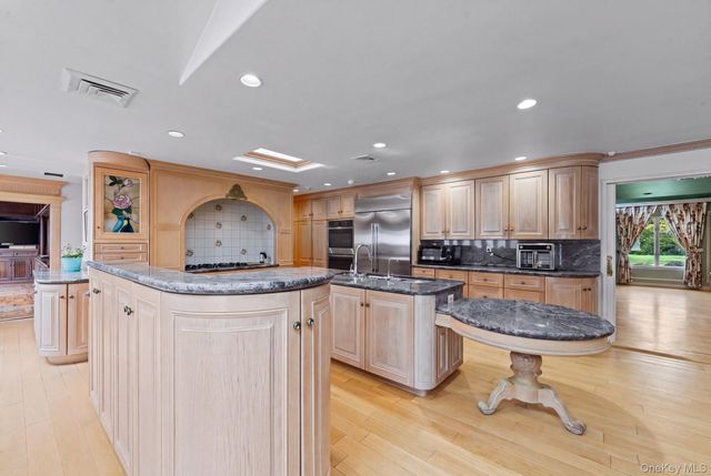 171 S Kensington Avenue, Rockville Centre, NY 11570