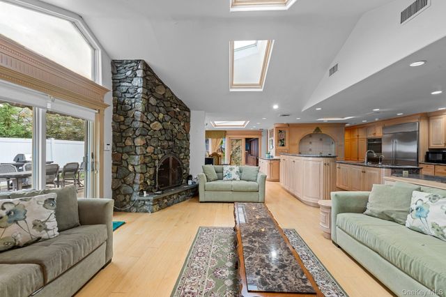171 S Kensington Avenue, Rockville Centre, NY 11570