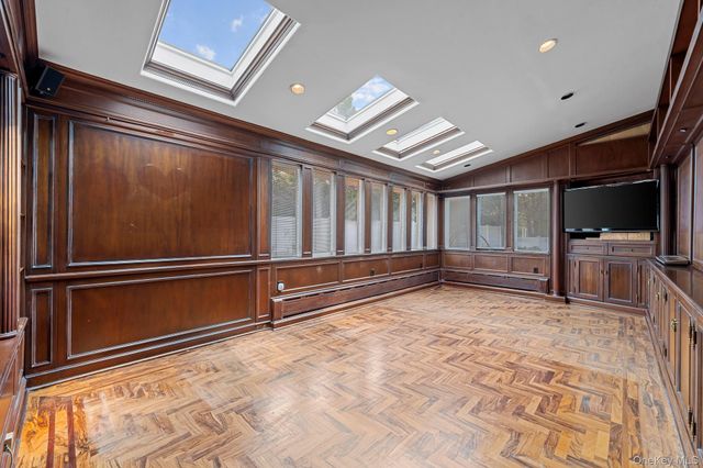 171 S Kensington Avenue, Rockville Centre, NY 11570