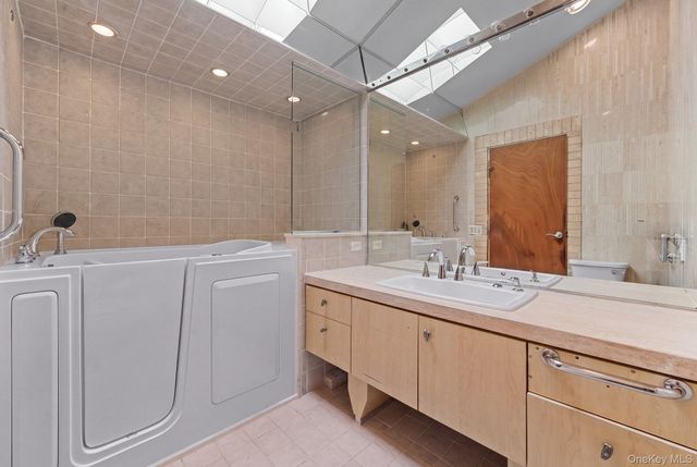 171 S Kensington Avenue, Rockville Centre, NY 11570