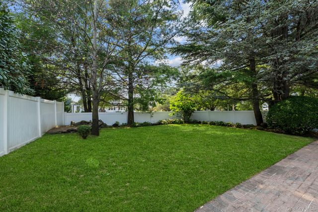 171 S Kensington Avenue, Rockville Centre, NY 11570