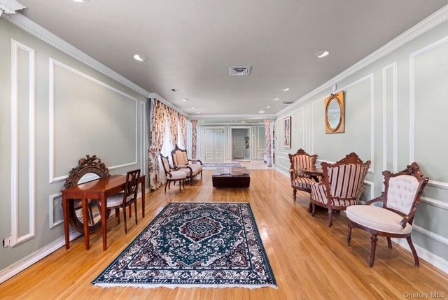171 S Kensington Avenue, Rockville Centre, NY 11570