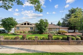 171 S Kensington Avenue, Rockville Centre, NY 11570