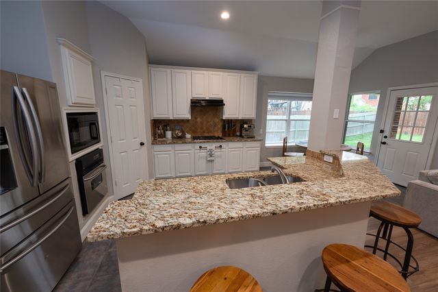 2212 Tralee Circle, Mckinney, TX 75072