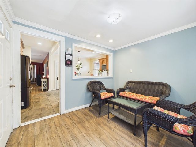 108 Hope St, New Bedford, MA 02745