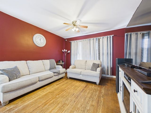 108 Hope St, New Bedford, MA 02745