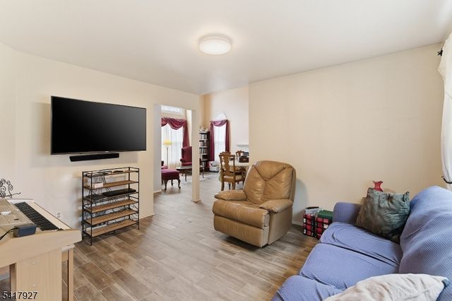 4 Crowel Rd, Hillsborough Twp., NJ 08844