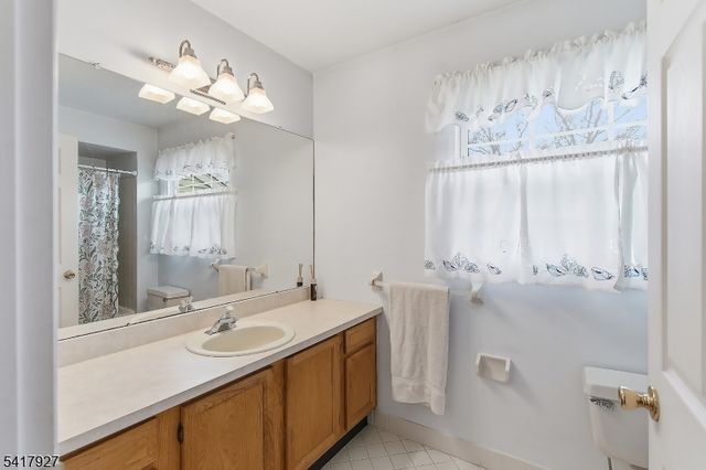 4 Crowel Rd, Hillsborough Twp., NJ 08844