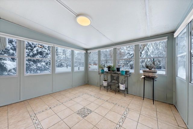 1420 W Larkspur LANE, River Hills, WI 53217