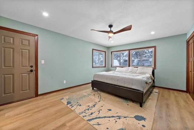 1420 W Larkspur LANE, River Hills, WI 53217