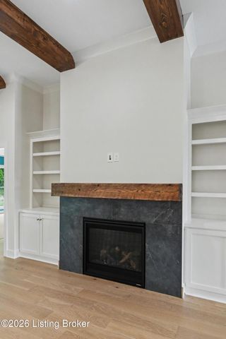 4007 Thomas Farm Dr, Louisville, KY 40299