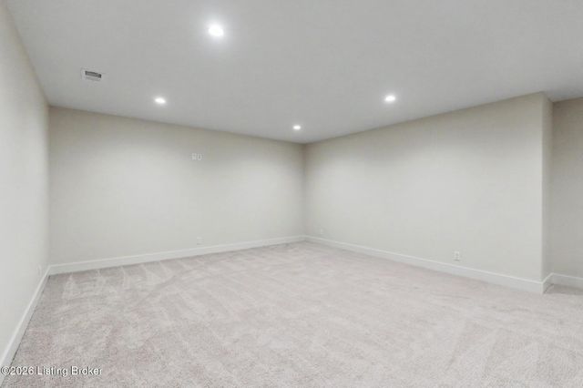 4007 Thomas Farm Dr, Louisville, KY 40299